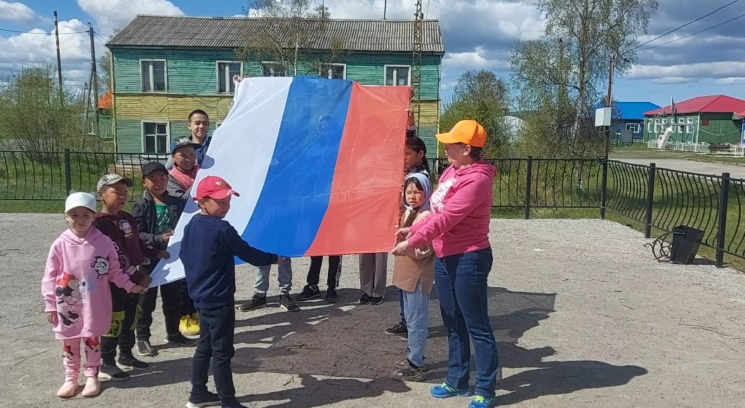 Праздничная программа «Люблю тебя, моя Россия»..